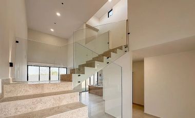 Casa en Conkal con 3 habitaciones, en privada con amenidades.
