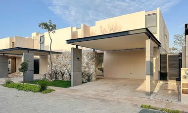 Casa en Conkal con 3 habitaciones, en privada con amenidades.