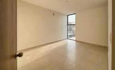 Casa en Conkal con 3 habitaciones, en privada con amenidades.
