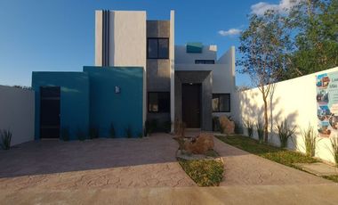 Casa en privada con amplio patio en Conkal