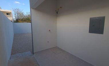 Casa en privada con amplio patio en Conkal