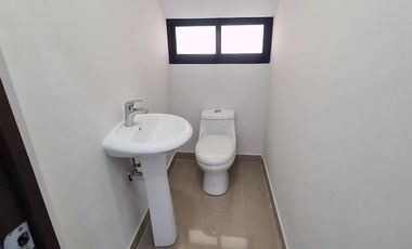 Casa en privada con amplio patio en Conkal