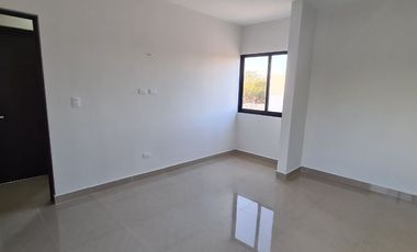 Casa en privada con amplio patio en Conkal