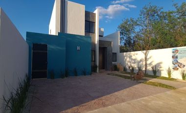 Casa en privada con amplio patio en Conkal