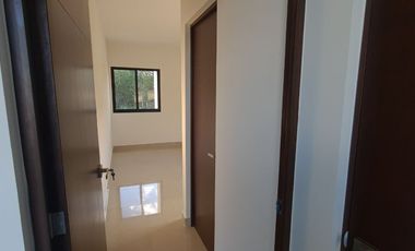 Casa en privada con amplio patio en Conkal