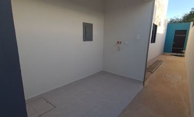 Casa en privada con amplio patio en Conkal