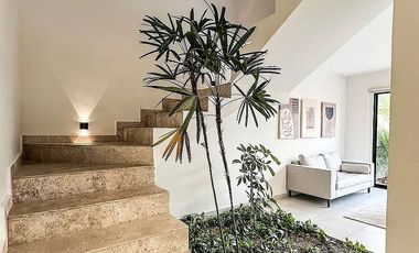 Casa en Conkal con 3 habitaciones, en privada con amenidades.