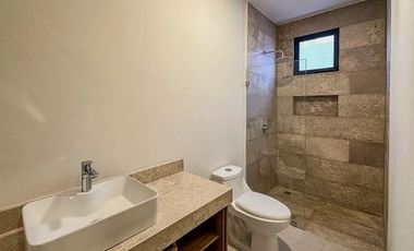 Casa en Conkal con 3 habitaciones, en privada con amenidades.