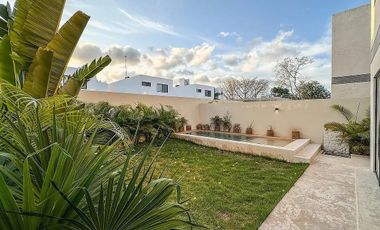Casa en Conkal con 3 habitaciones, en privada con amenidades.