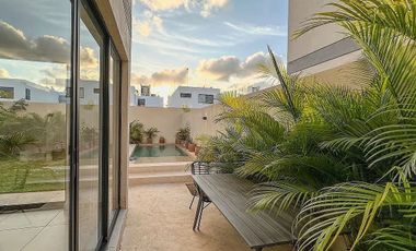 Casa en Conkal con 3 habitaciones, en privada con amenidades.
