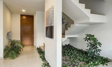 Casa en Conkal con 3 habitaciones, en privada con amenidades.