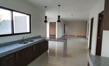 Casa en venta en Conkal, Mérida, con alberca