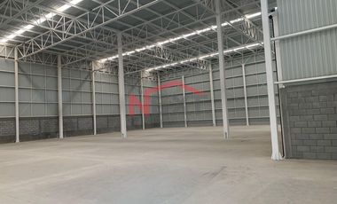 Bodega Industrial en Renta en Arteaga | 600 m² | 2 Andenes | Parque Antares | Alta Eficiencia Logística