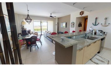 SE VENDE CASA CON PISCINA EN CASAMAR // SAN CARLOS