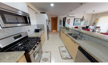 SE VENDE CASA CON PISCINA EN CASAMAR // SAN CARLOS