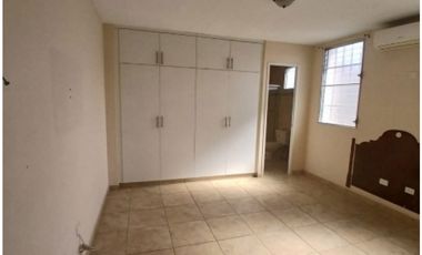 ARRAIJAN / BRISAS DEL GOLF / 299M / 3 HABITACION / 2 PARKING / PATIO