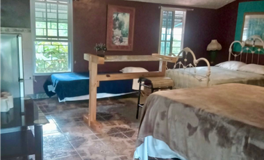 Se Vende Hostal con 8 Edificios en Boquerón, Chiriquí
