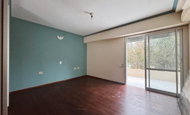 VENTA HERMOSA CASA EN CALLE SALTA  APTA  CRÉDITO