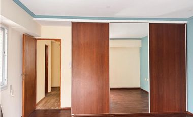 VENTA HERMOSA CASA EN CALLE SALTA  APTA  CRÉDITO