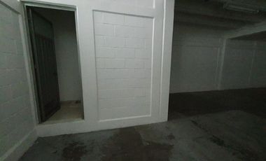 Bodega de 120m2 en condominio por Viaducto y Francisco del Paso