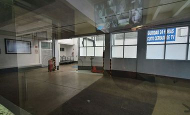 Bodega de 120m2 en condominio por Viaducto y Francisco del Paso