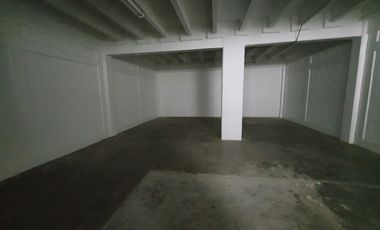 Bodega de 120m2 en condominio por Viaducto y Francisco del Paso