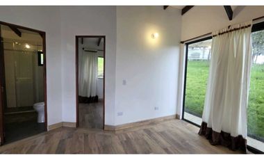 ARRIENDO CASA CAMPESTRE EN YERBABUENA (RTM)