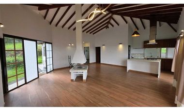 ARRIENDO CASA CAMPESTRE EN YERBABUENA (RTM)