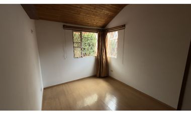 Chía centro, Casa semi-conjunto, 272 M2 lote, 134 M2 construido