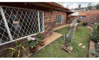 Chía centro, Casa semi-conjunto, 272 M2 lote, 134 M2 construido