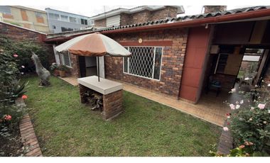 Chía centro, Casa semi-conjunto, 272 M2 lote, 134 M2 construido