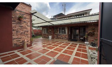 Chía centro, Casa semi-conjunto, 272 M2 lote, 134 M2 construido