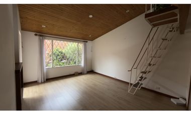 Chía centro, Casa semi-conjunto, 272 M2 lote, 134 M2 construido