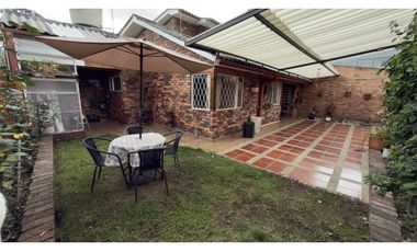 Chía centro, Casa semi-conjunto, 272 M2 lote, 134 M2 construido