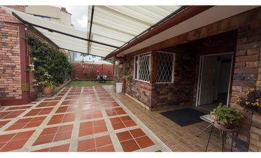 Chía centro, Casa semi-conjunto, 272 M2 lote, 134 M2 construido