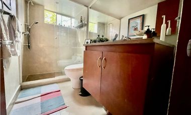 Casa de tres niveles en venta en Bogotá, Suba