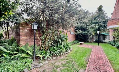 Casa de tres niveles en venta en Bogotá, Suba