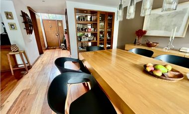 Casa de tres niveles en venta en Bogotá, Suba