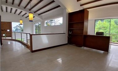 Casa en Arriendo Loma del Escobero Envigado