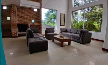Casa en Arriendo Loma del Escobero Envigado