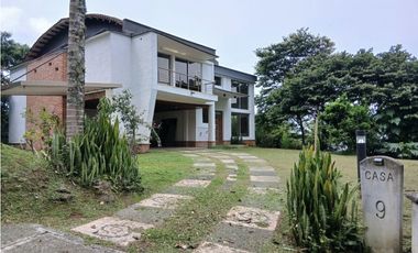 Casa en Arriendo Loma del Escobero Envigado