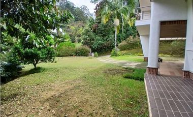 Casa en Arriendo Loma del Escobero Envigado