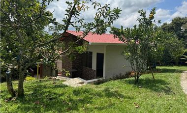 Casa campestre en venta sector Alcalá