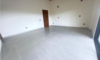 ARRIENDO CASA AMPLIA CAMPESTRE  EN EL CARMEN DE VIBORAL, ANTIOQUIA