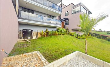 ARRIENDO CASA AMPLIA CAMPESTRE  EN EL CARMEN DE VIBORAL, ANTIOQUIA