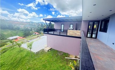 ARRIENDO CASA AMPLIA CAMPESTRE  EN EL CARMEN DE VIBORAL, ANTIOQUIA