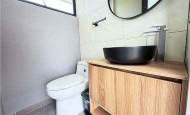 ARRIENDO CASA AMPLIA CAMPESTRE  EN EL CARMEN DE VIBORAL, ANTIOQUIA