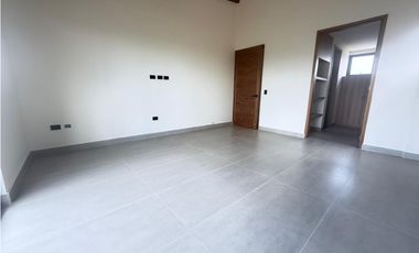 ARRIENDO CASA AMPLIA CAMPESTRE  EN EL CARMEN DE VIBORAL, ANTIOQUIA