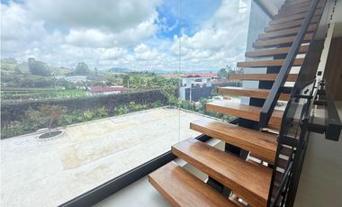 ARRIENDO CASA AMPLIA CAMPESTRE  EN EL CARMEN DE VIBORAL, ANTIOQUIA