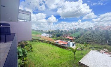 ARRIENDO CASA AMPLIA CAMPESTRE  EN EL CARMEN DE VIBORAL, ANTIOQUIA